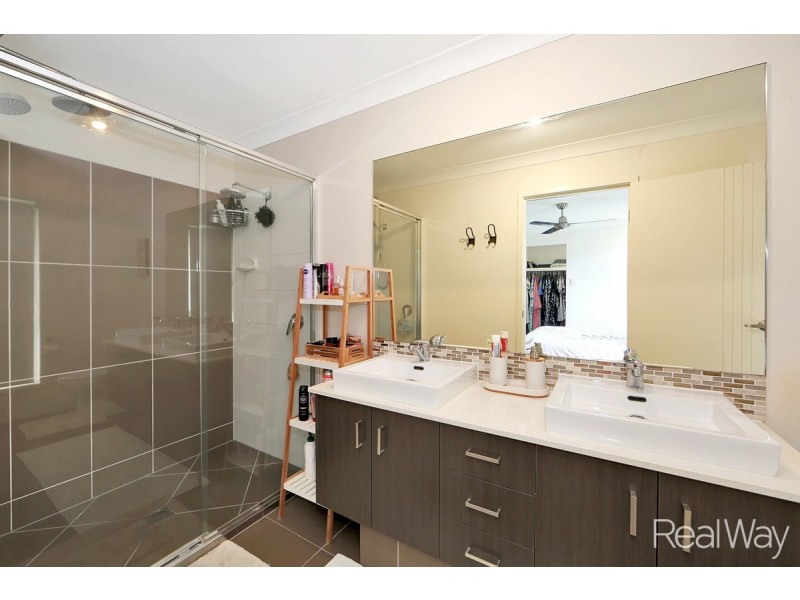 42 Sanctuary Drive, Ashfield QLD 4670