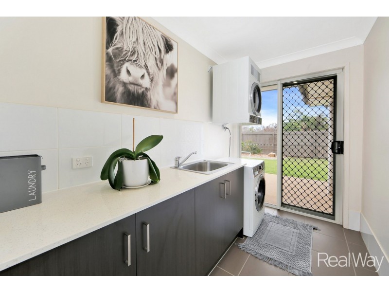 42 Sanctuary Drive, Ashfield QLD 4670