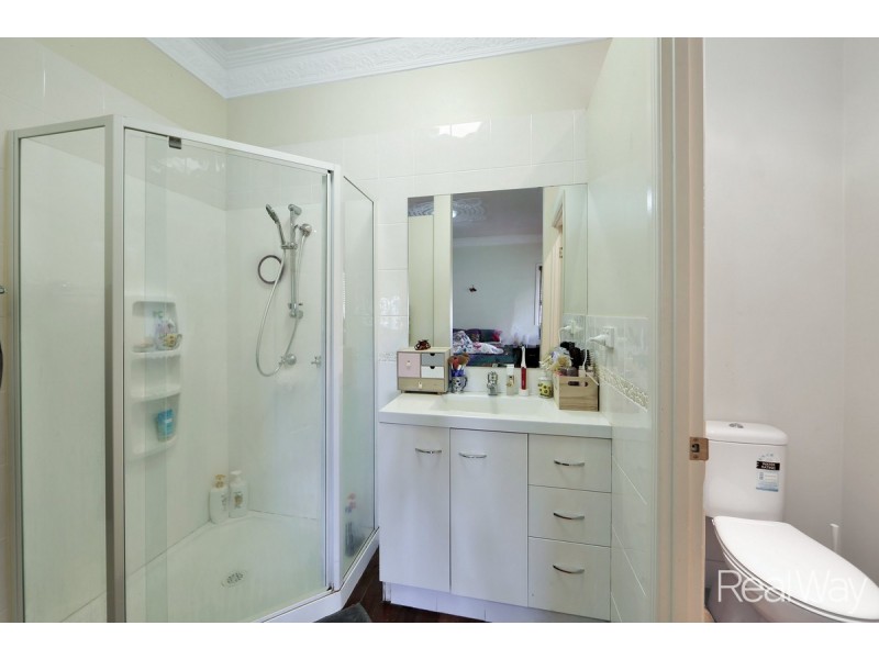 11 Alamein Street, Svensson Heights QLD 4670