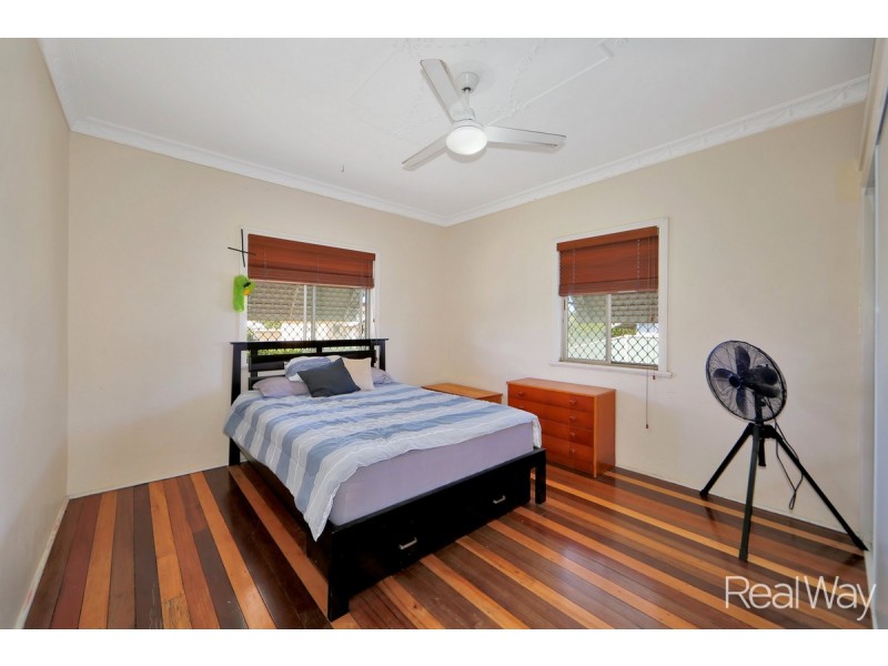 11 Alamein Street, Svensson Heights QLD 4670