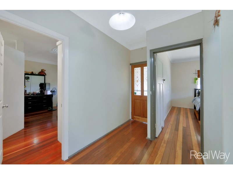 11 Alamein Street, Svensson Heights QLD 4670