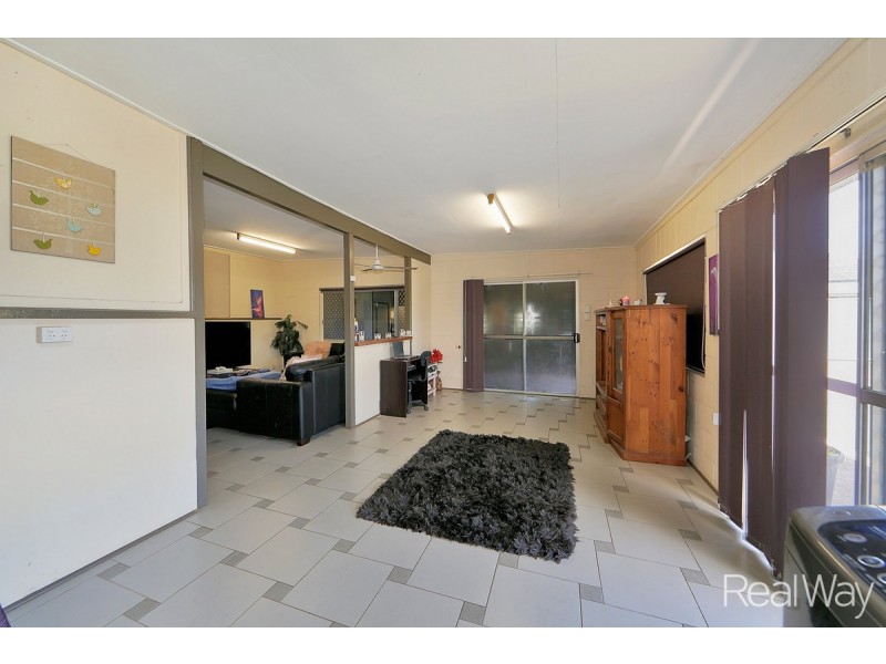 11 Alamein Street, Svensson Heights QLD 4670