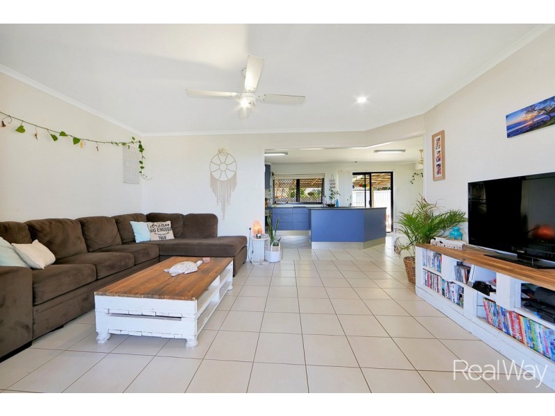 1 Barellan Parade, Qunaba QLD 4670