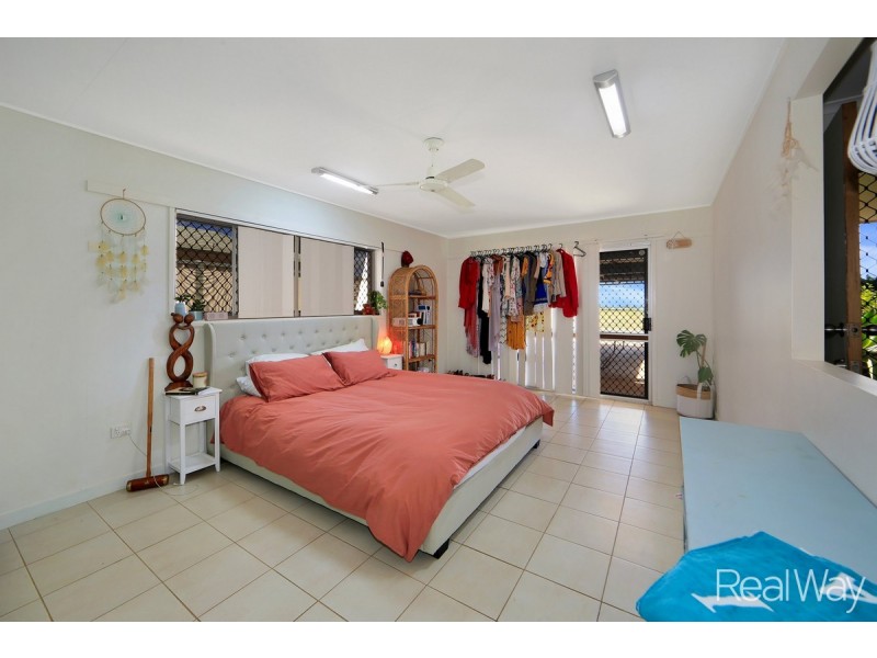 1 Barellan Parade, Qunaba QLD 4670