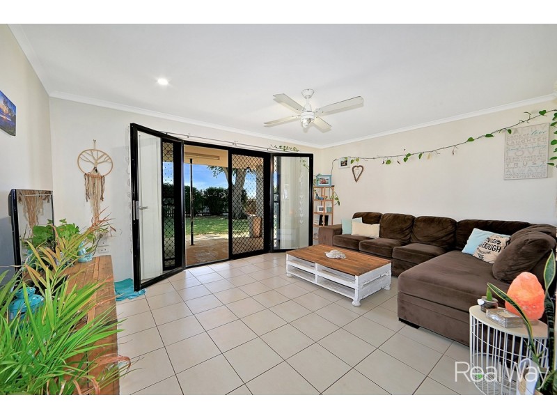 1 Barellan Parade, Qunaba QLD 4670