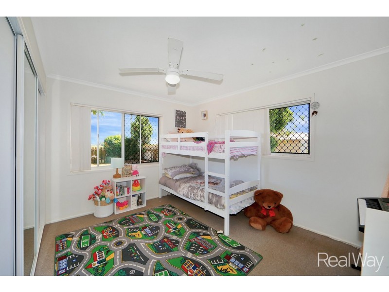 1 Barellan Parade, Qunaba QLD 4670