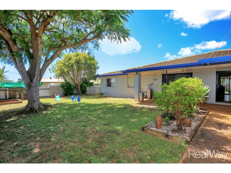 1 Barellan Parade, Qunaba QLD 4670