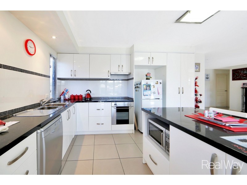 1/109 Davidson Street, Bargara QLD 4670