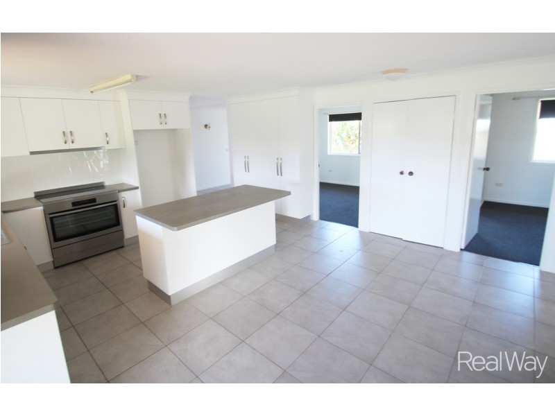 6 Chenery Court, Avenell Heights QLD 4670