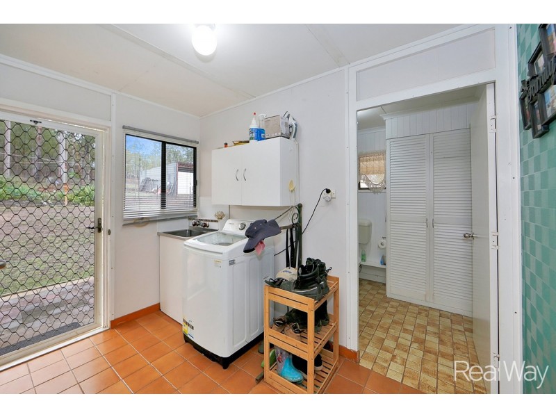 390 Sully Dowdings Road, Pine Creek QLD 4670