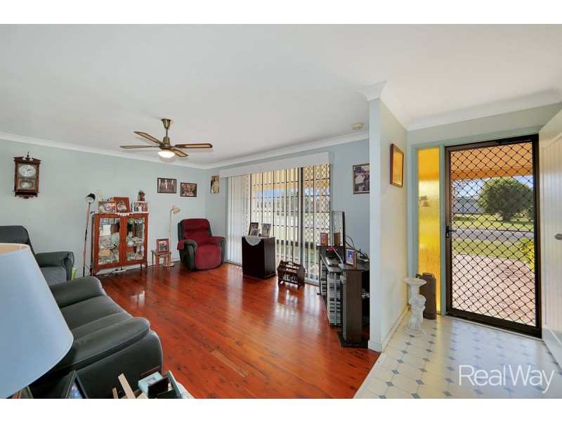 27 Sloane Street, Kalkie QLD 4670