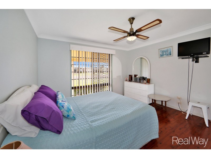 27 Sloane Street, Kalkie QLD 4670