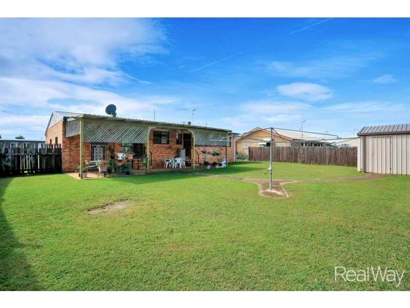 27 Sloane Street, Kalkie QLD 4670