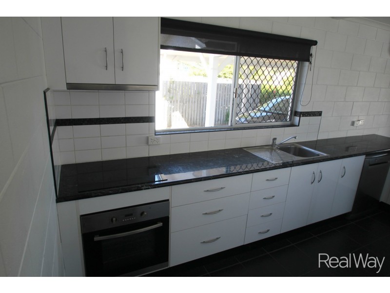 8 Schoch Street, Avenell Heights QLD 4670