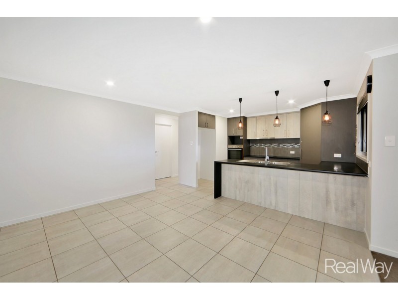 2 Venezia Court, Ashfield QLD 4670