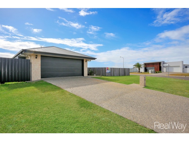 2 Venezia Court, Ashfield QLD 4670