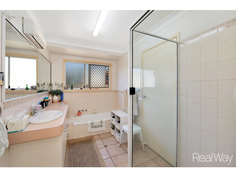 6 Aymone Close, Avoca QLD 4670