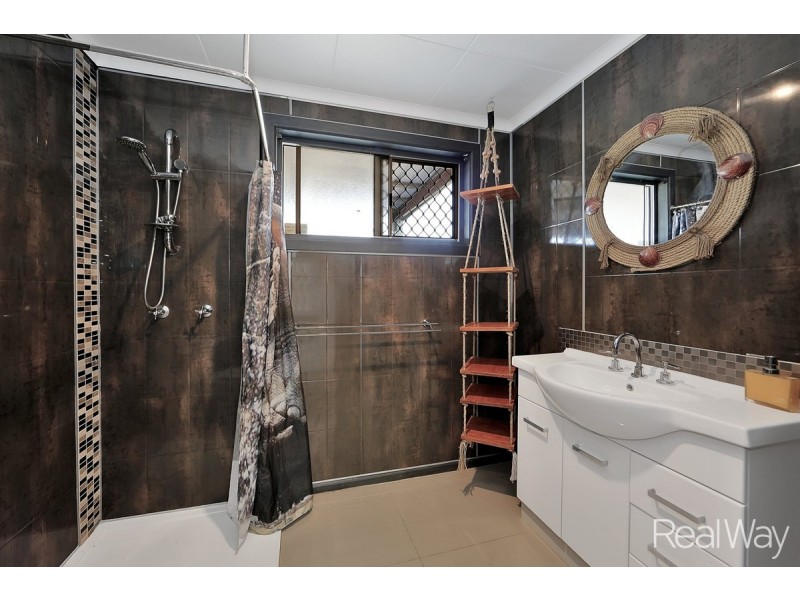 12 Poinciana Court, Moore Park Beach QLD 4670