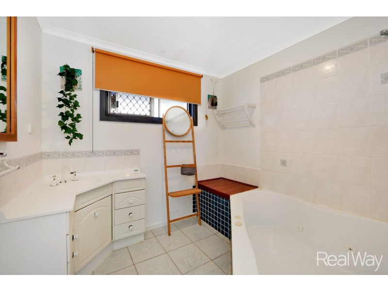 12 Poinciana Court, Moore Park Beach QLD 4670