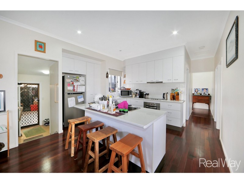 21 Avenell Street, Avenell Heights QLD 4670