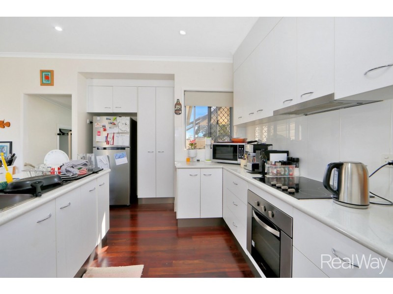 21 Avenell Street, Avenell Heights QLD 4670