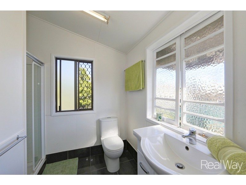 1 Blamey Street, Avenell Heights QLD 4670