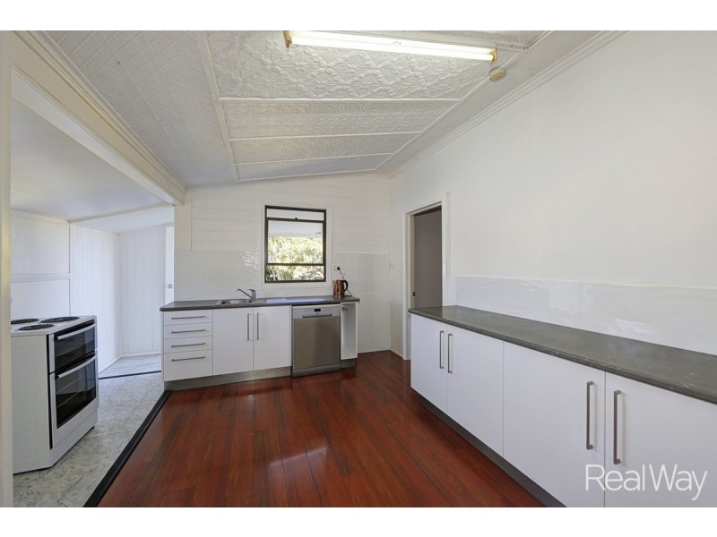 1 Blamey Street, Avenell Heights QLD 4670