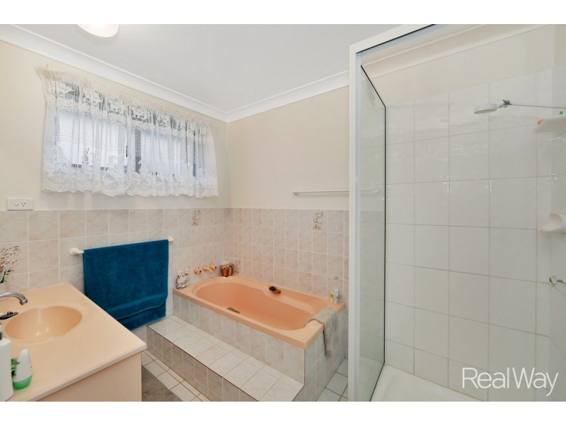 13 Meghan Crescent, Qunaba QLD 4670