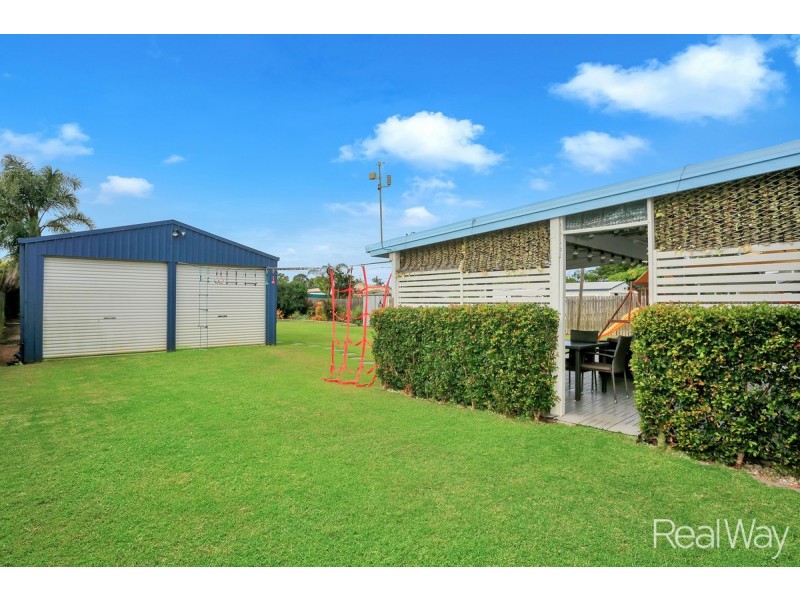 52 Ocean Street, Burnett Heads QLD 4670