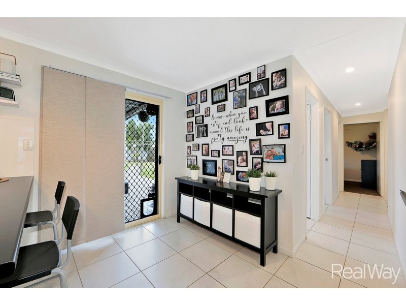 52 Ocean Street, Burnett Heads QLD 4670