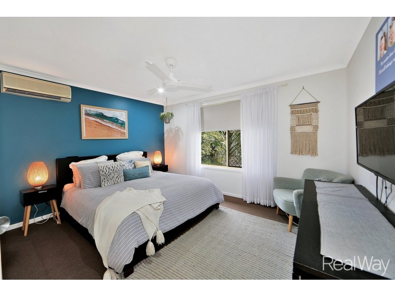 52 Ocean Street, Burnett Heads QLD 4670