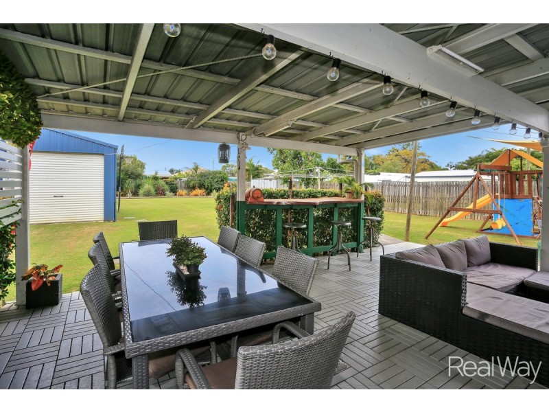 52 Ocean Street, Burnett Heads QLD 4670