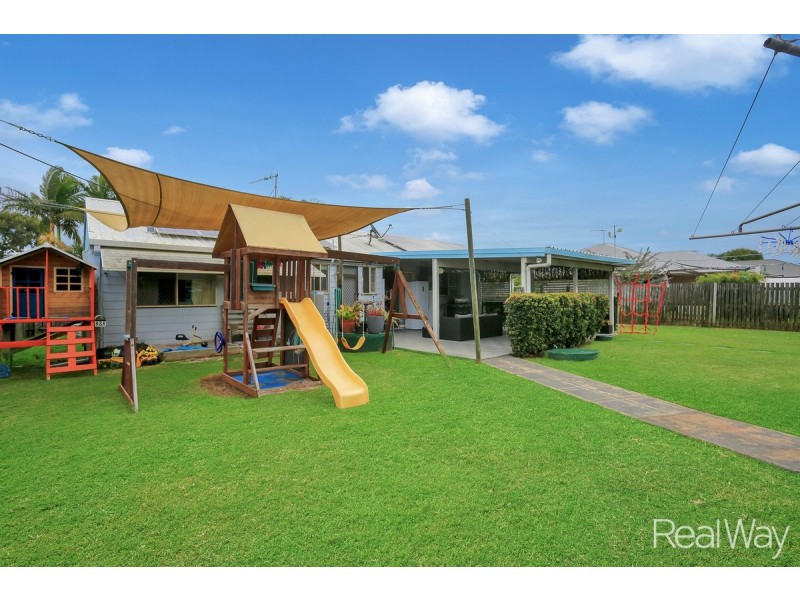 52 Ocean Street, Burnett Heads QLD 4670