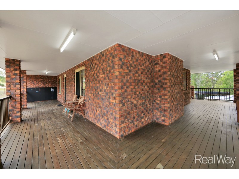 105 Woods Road, Sharon QLD 4670