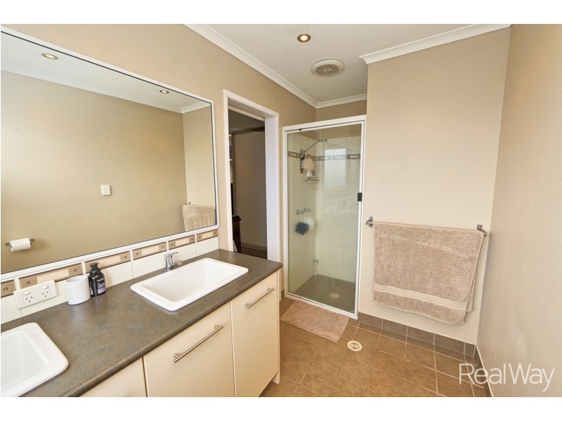 15 Pettigrew Drive, Kalkie QLD 4670