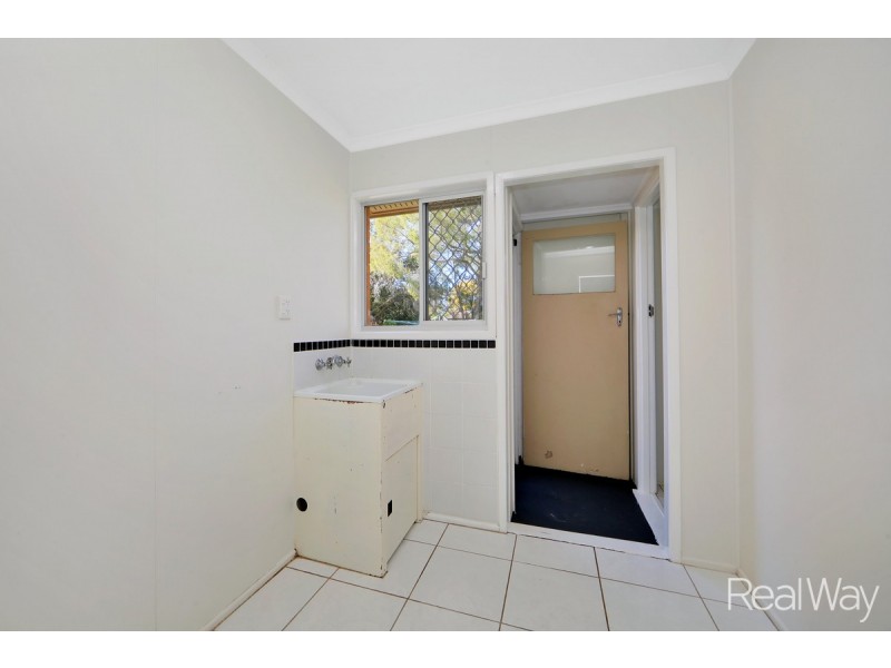 24 Fairymead Road, Bundaberg North QLD 4670