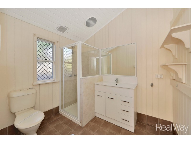 28 Powers Street, Bundaberg West QLD 4670