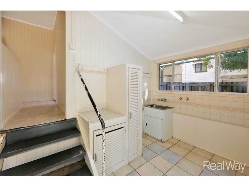 28 Powers Street, Bundaberg West QLD 4670