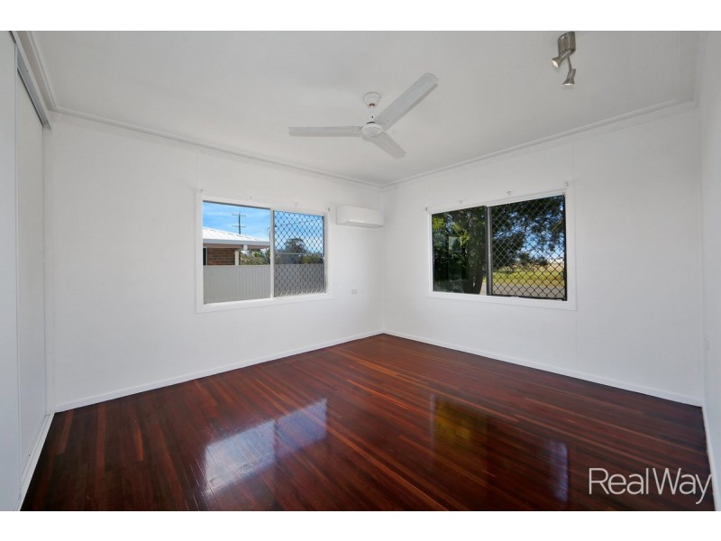 1 Lovers Walk, Thabeban QLD 4670