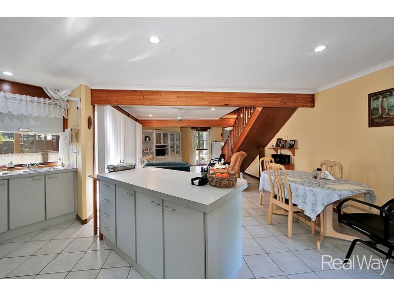 24 Mullers Road, Avondale QLD 4670