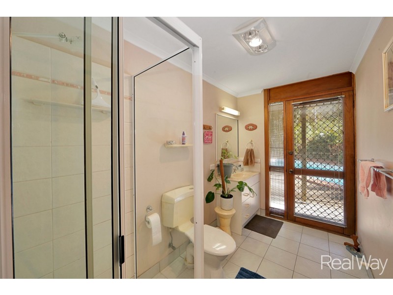 24 Mullers Road, Avondale QLD 4670