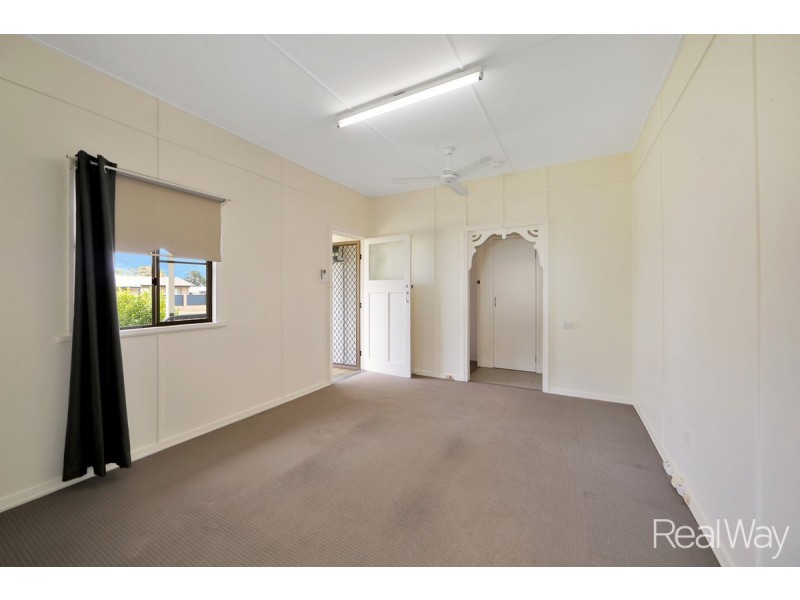 34 Baker Street, Kepnock QLD 4670