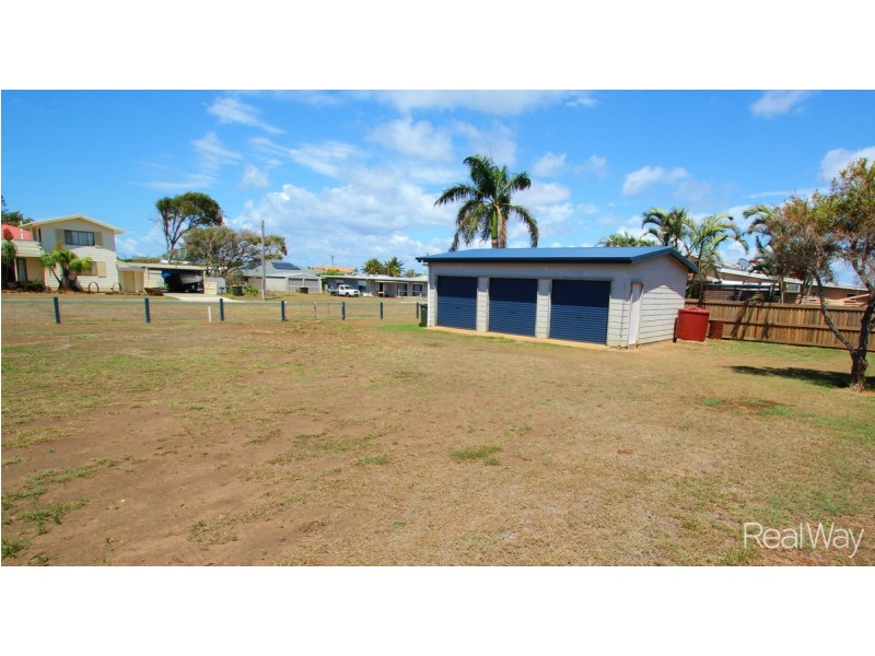 38 Bathurst Street, Elliott Heads QLD 4670