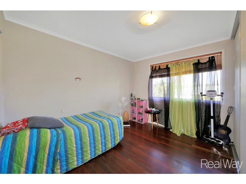 16 Palm Court, Moore Park Beach QLD 4670