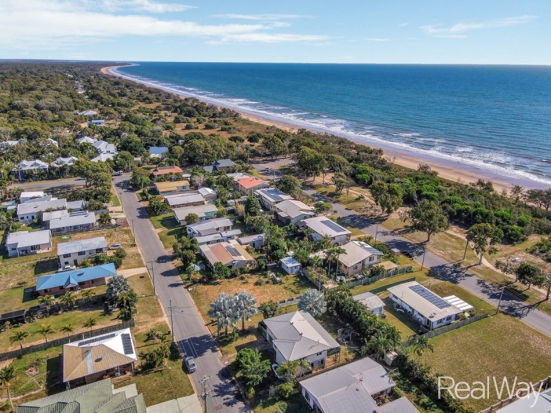 16 Palm Court, Moore Park Beach QLD 4670