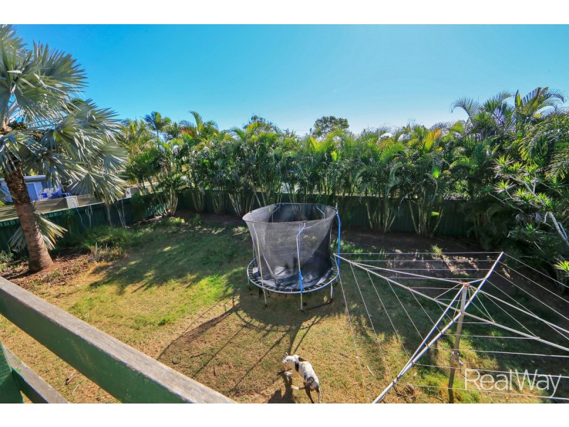16 Palm Court, Moore Park Beach QLD 4670