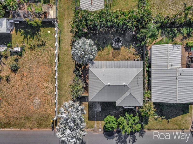 16 Palm Court, Moore Park Beach QLD 4670