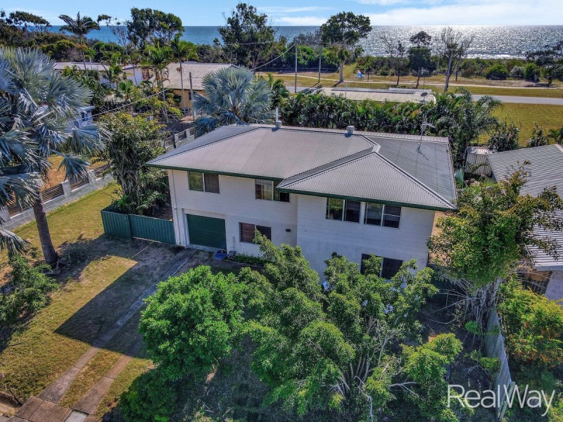 16 Palm Court, Moore Park Beach QLD 4670
