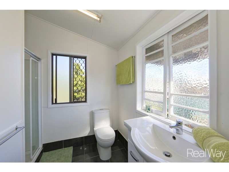 1 Blamey Street, Avenell Heights QLD 4670