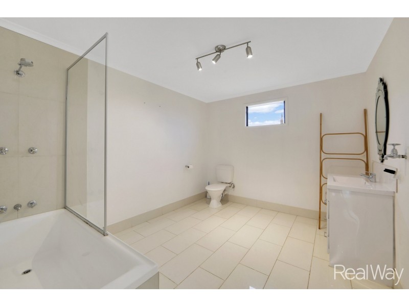 63 Potters Road, Qunaba QLD 4670